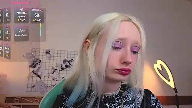 Katia Kim online show from 4, 3, 2026