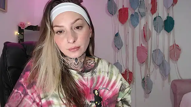 Snapshot of agatha_ink3 chatting on 1, 3, 2025 agatha ink3 online show from 1, 3, 2025