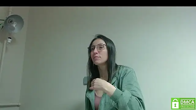 Snapshot of Sophi_Cute chatting on 27, 10, 2025 Sophi Cute online show from 27, 10, 2025