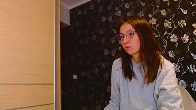 Sophi Cute online show from 22, 12, 2025