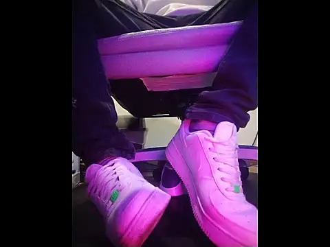 Snapshot of curiousskinny3 chatting on 27, 2, 2026 curiousskinny3 online show from 27, 2, 2026