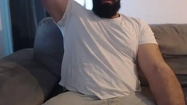 hugemachohandsome online show from 4, 12, 2025