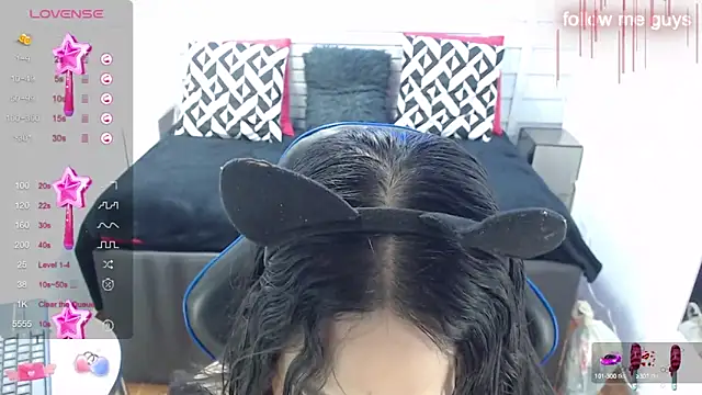 evelin zaens online show from 2, 2, 2025