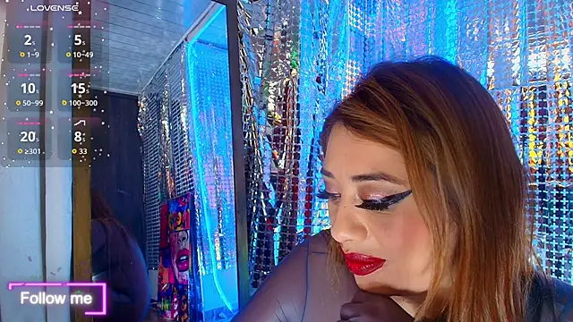 Snapshot of LatexDevil_Blondie chatting on 14, 11, 2025 LatexDevil Blondie online show from 14, 11, 2025