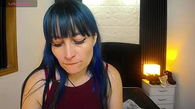 alicia moom online show from 30, 12, 2024