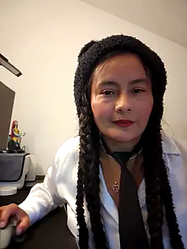 Snapshot of bellapaty chatting on 7, 11, 2025 bellapaty online show from 7, 11, 2025