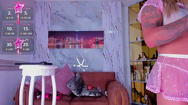 Snapshot of EmmaHills_Sex chatting on 18, 11, 2025 EmmaHills Sex online show from 18, 11, 2025