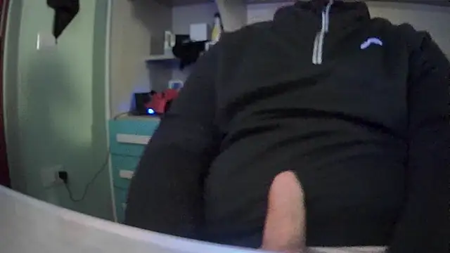 Snapshot of michele1500 chatting on 4, 12, 2025 michele1500 online show from 4, 12, 2025