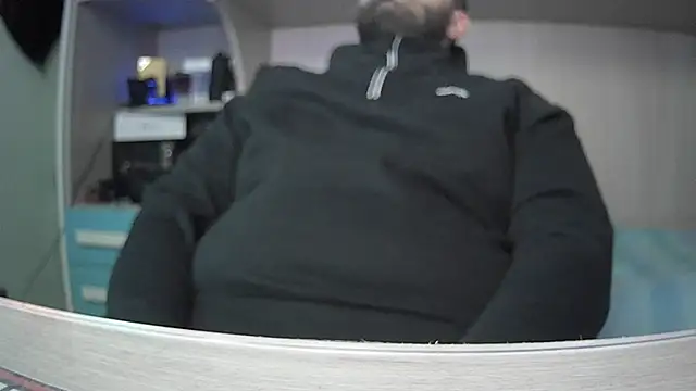 Snapshot of michele1500 chatting on 17, 12, 2025 michele1500 online show from 17, 12, 2025