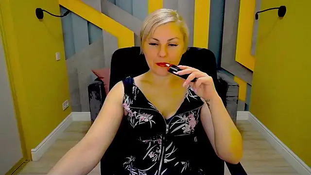 Candy Long online show from 3, 12, 2024