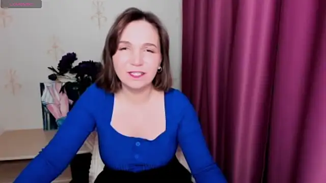 KindHazelHere  online show from 12, 2, 2025
