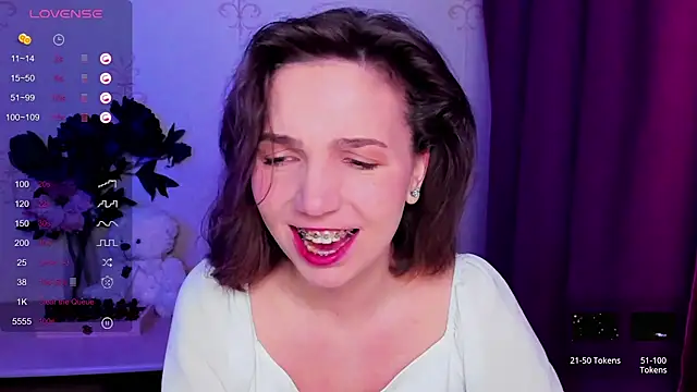 KindHazelHere  online show from 20, 2, 2026