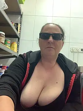 eroticjessitop online show from 17, 3, 2025