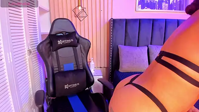 ashlye miller  online show from 21, 1, 2025