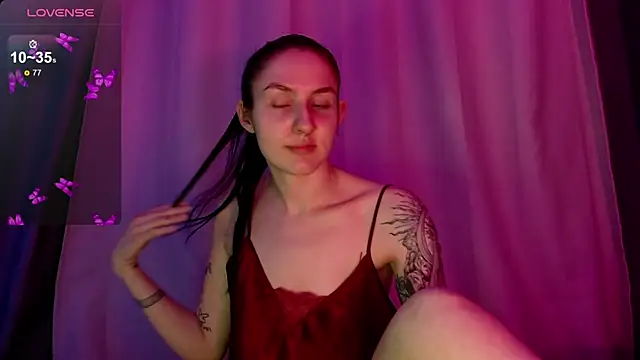 NiaEllis online show from 10, 1, 2025
