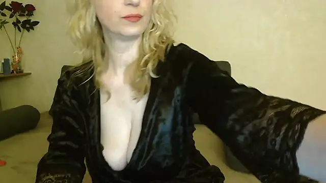 Snapshot of Natasha_Nannette chatting on 21, 11, 2025 Natasha Nannette online show from 21, 11, 2025