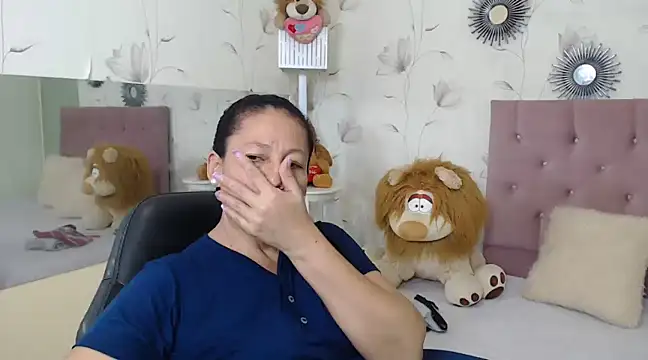 mature martina online show from 11, 2, 2025