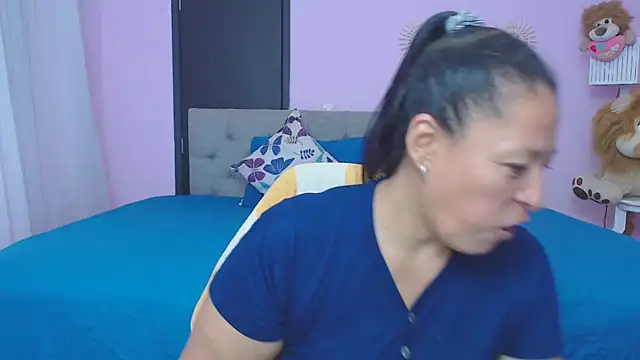 mature martina online show from 6, 1, 2026