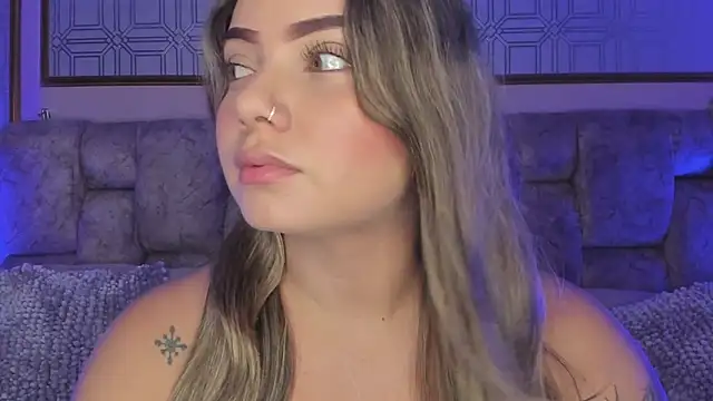 AnnyLopezz  online show from 28, 2, 2025