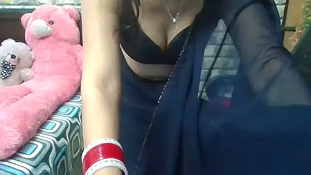 Sexy iknoor online show from 12, 1, 2025