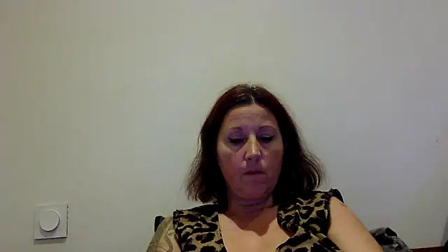 Snapshot of feline27 chatting on 17, 10, 2025 feline27 online show from 17, 10, 2025