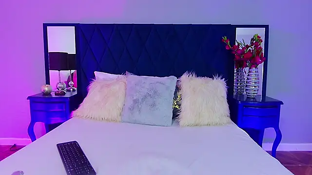 Margaret Saunders online show from 10, 1, 2025