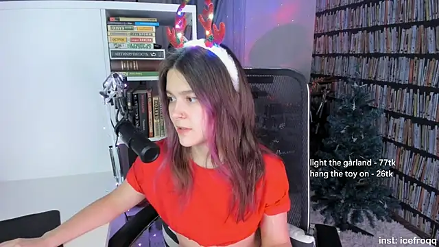 Snapshot of icefroqq chatting on 21, 12, 2024 icefroqq online show from 21, 12, 2024