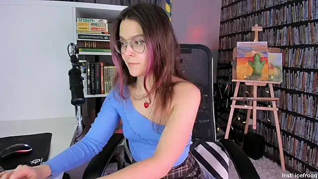 Snapshot of icefroqq chatting on 31, 1, 2025 icefroqq online show from 31, 1, 2025