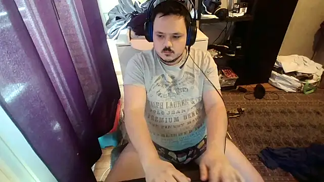 Snapshot of Bebemickey75 chatting on 8, 3, 2025 Bebemickey75 online show from 8, 3, 2025