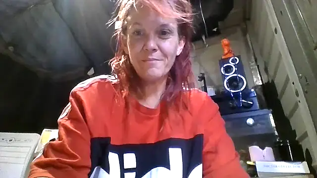 Snapshot of spundarella420 chatting on 17, 11, 2025 spundarella420 online show from 17, 11, 2025