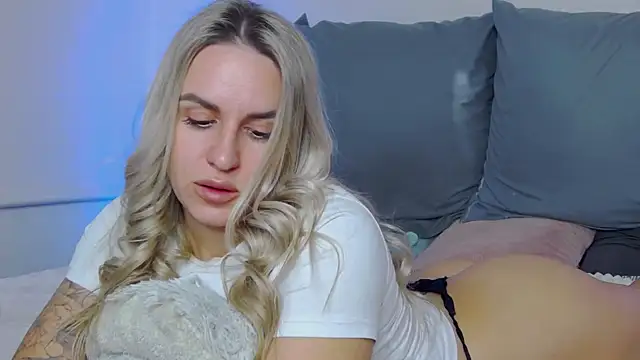 SofiJames online show from 30, 10, 2025