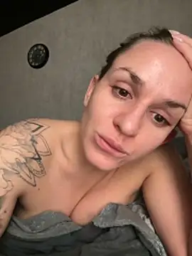 SofiJames online show from 11, 11, 2025