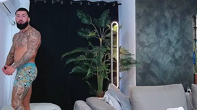 Snapshot of masterkingofmusclee chatting on 7, 11, 2025 masterkingofmusclee online show from 7, 11, 2025