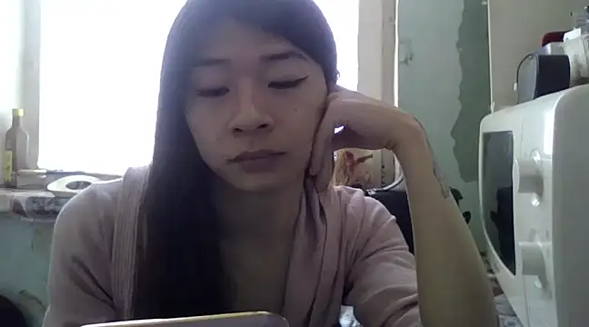 CarlyJoy online show from 3, 2, 2025