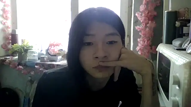 CarlyJoy online show from 3, 12, 2025