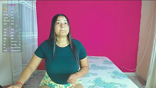 Snapshot of violeta_rous chatting on 15, 1, 2025 violeta rous online show from 15, 1, 2025