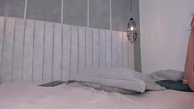 chloe d online show from 4, 1, 2025