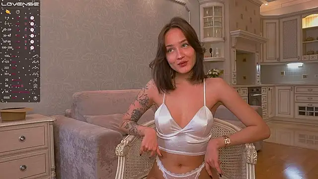 LillyCrei online show from 11, 2, 2025