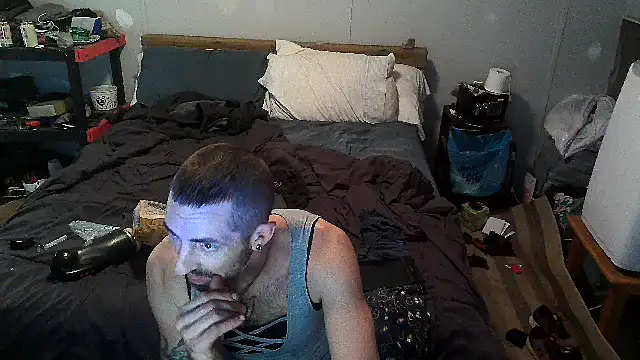 Snapshot of Bi_curious86 chatting on 3, 10, 2025 Bi curious86 online show from 3, 10, 2025