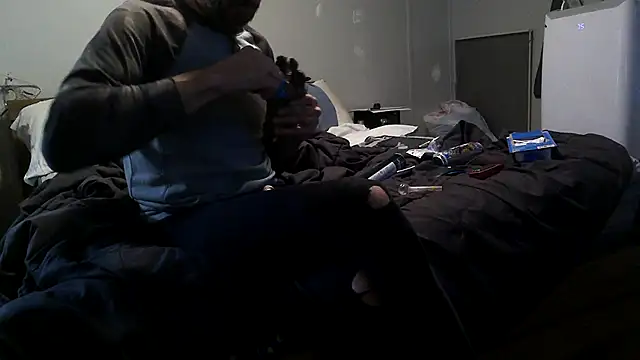 Snapshot of Bi_curious86 chatting on 26, 10, 2025 Bi curious86 online show from 26, 10, 2025