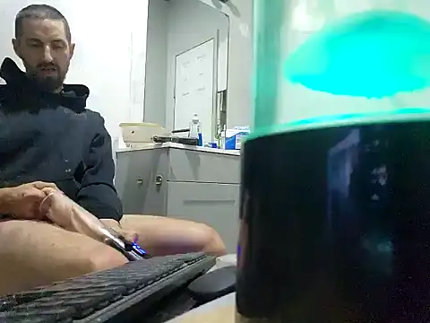 Bi curious86 online show from 14, 2, 2026