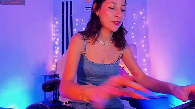 Gorgeous Team online show from 25, 2, 2026