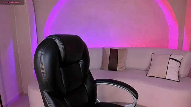 AlessiaCorleone  online show from 9, 10, 2025