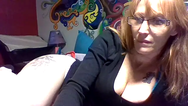 4EyedSluttyGinger online show from 1, 1, 2025