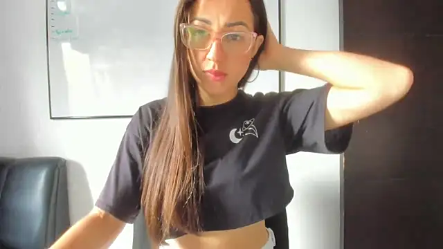 Snapshot of squirttati33 chatting on 15, 10, 2025 squirttati33 online show from 15, 10, 2025