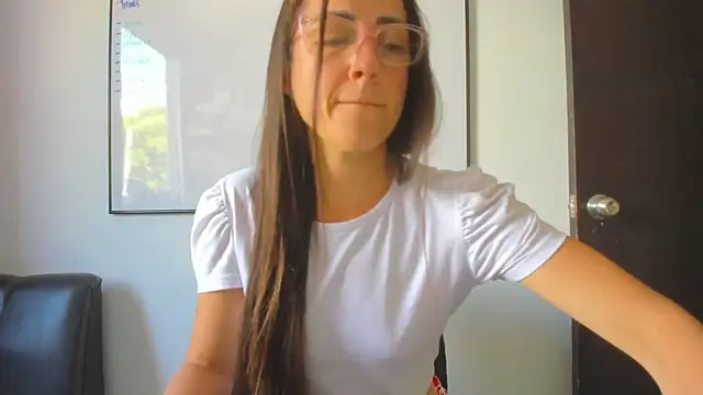 Snapshot of squirttati33 chatting on 24, 10, 2025 squirttati33 online show from 24, 10, 2025