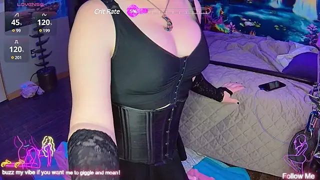 Faye Wilde online show from 28, 1, 2025