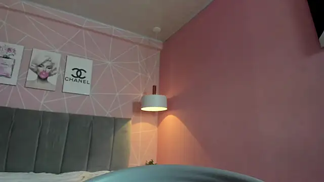 dolly zoe online show from 14, 1, 2025