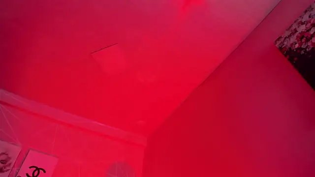 dolly zoe online show from 27, 11, 2025