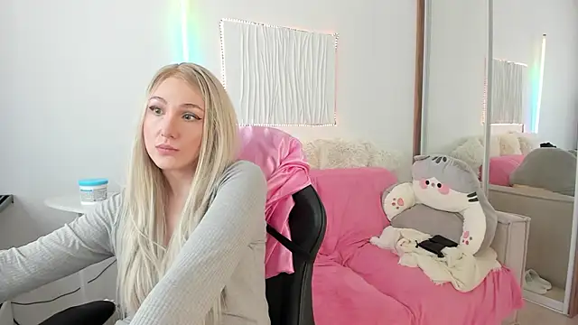 Snapshot of CarolMay chatting on 5, 3, 2026 CarolMay online show from 5, 3, 2026